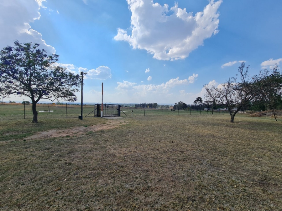 11 Bedroom Property for Sale in Mnandi Gauteng