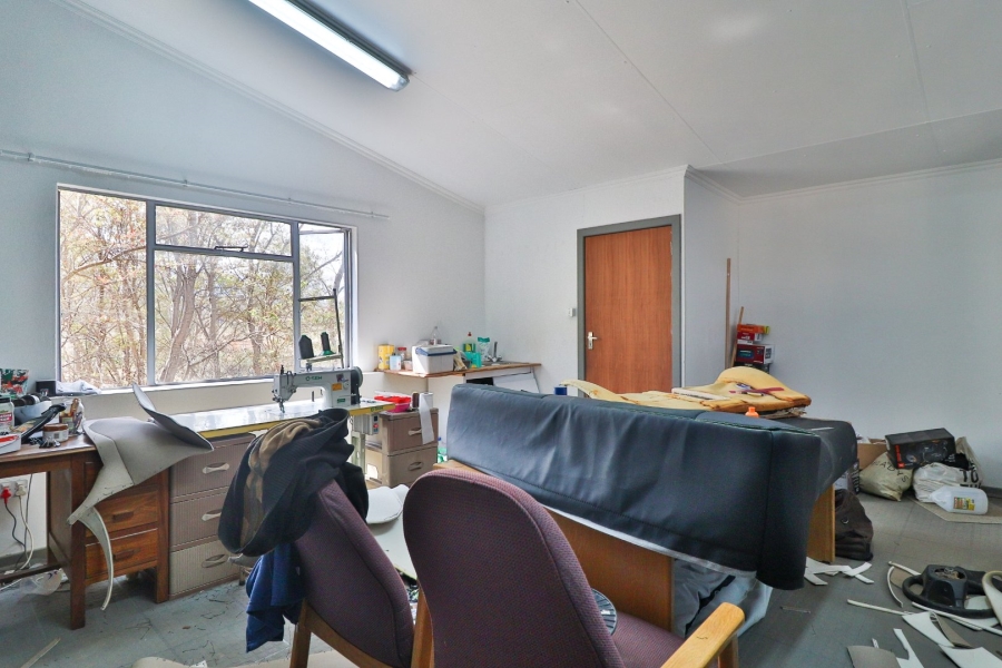  Bedroom Property for Sale in Donkerhoek AH Gauteng