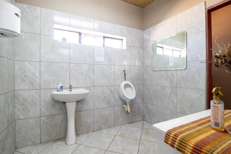  Bedroom Property for Sale in Donkerhoek AH Gauteng