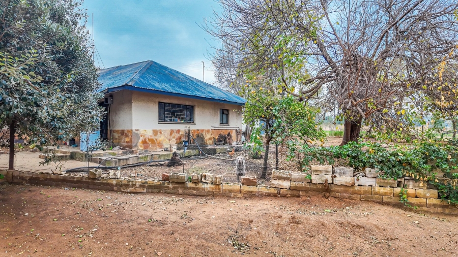 Commercial Property for Sale in Donkerhoek AH Gauteng