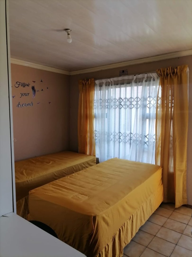 6 Bedroom Property for Sale in Pimville Gauteng