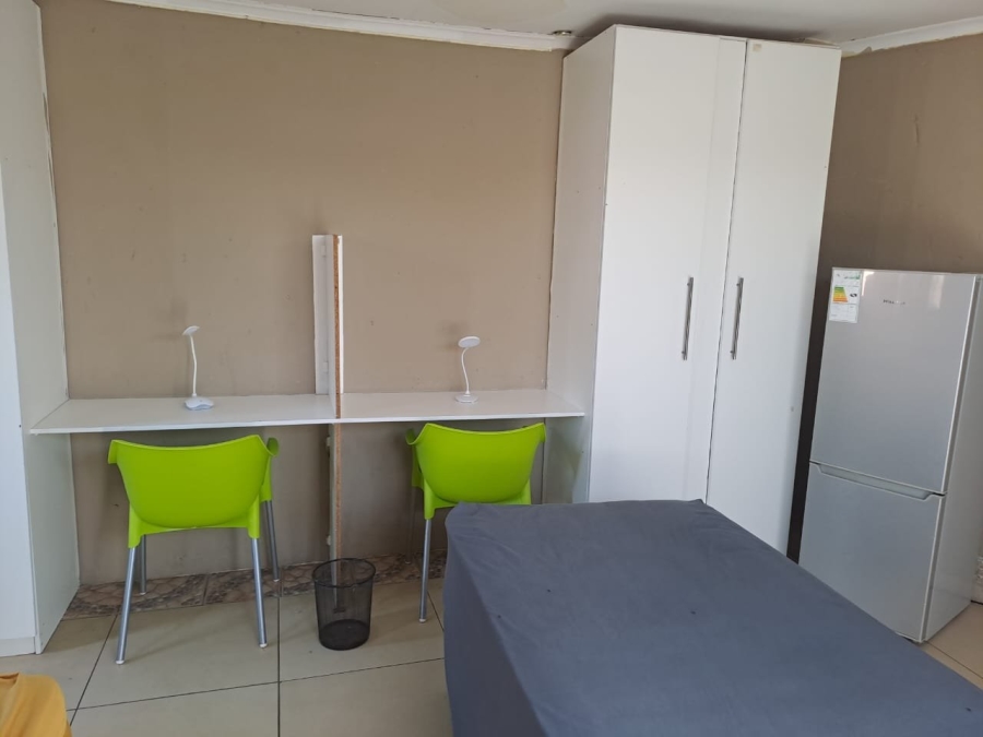 6 Bedroom Property for Sale in Pimville Gauteng