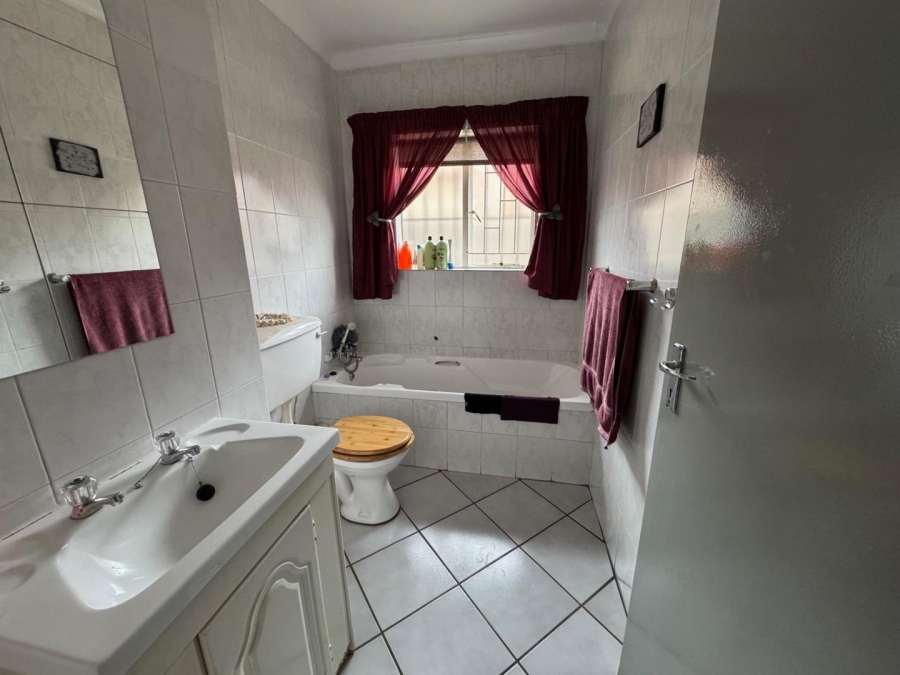 3 Bedroom Property for Sale in Terenure Gauteng