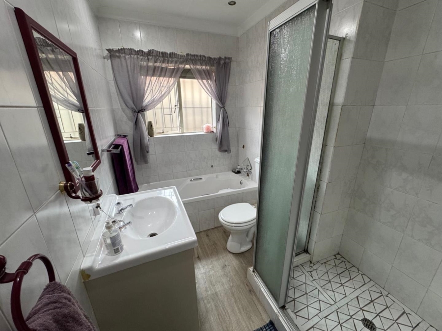 3 Bedroom Property for Sale in Terenure Gauteng