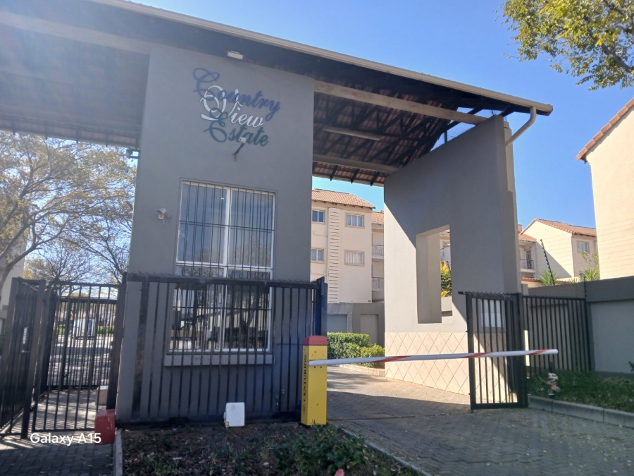 2 Bedroom Property for Sale in Country View Gauteng