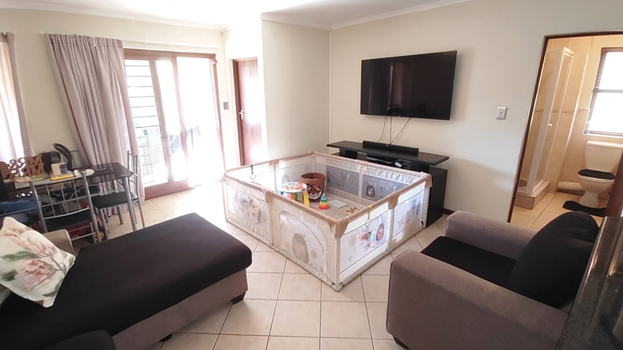 2 Bedroom Property for Sale in Montana Tuine Gauteng