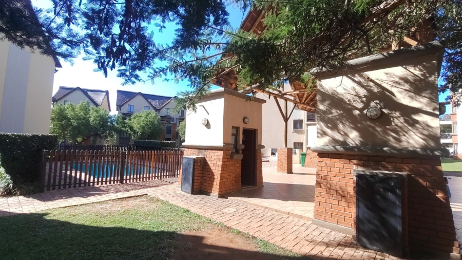 2 Bedroom Property for Sale in Montana Tuine Gauteng