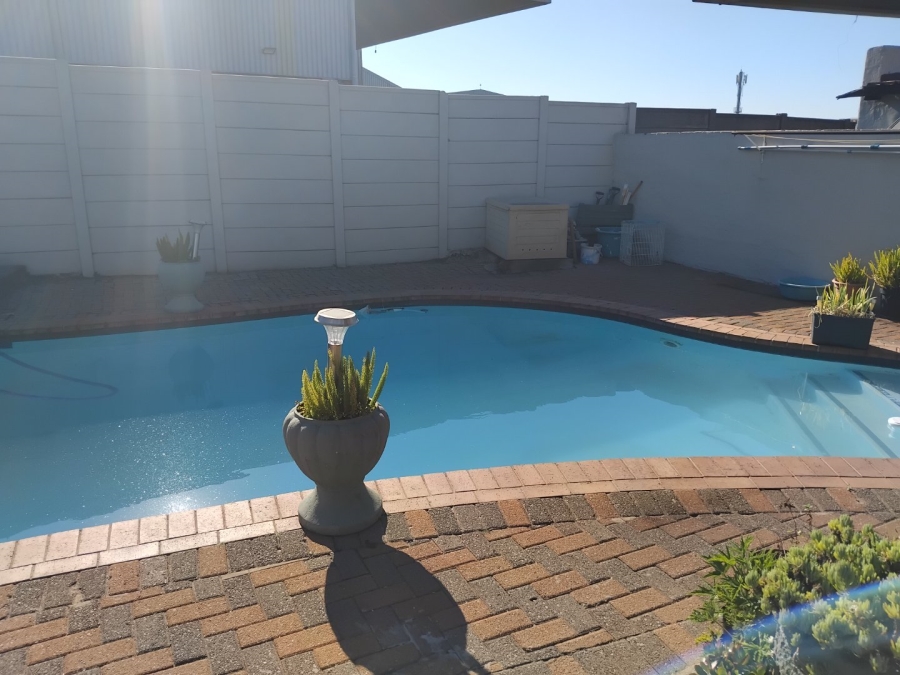 3 Bedroom Property for Sale in Homestead Gauteng