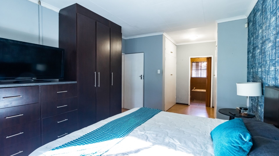 3 Bedroom Property for Sale in Birchleigh North Gauteng