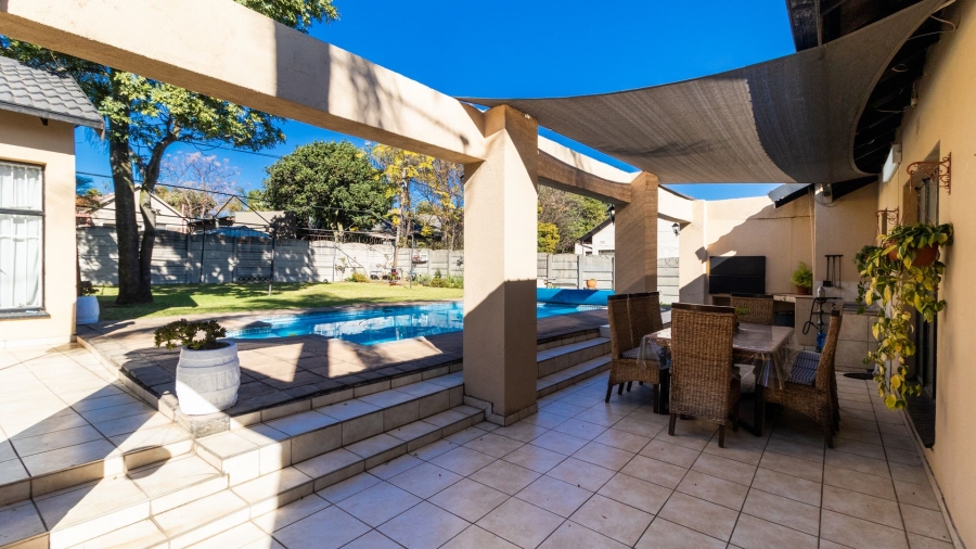 3 Bedroom Property for Sale in Birchleigh North Gauteng