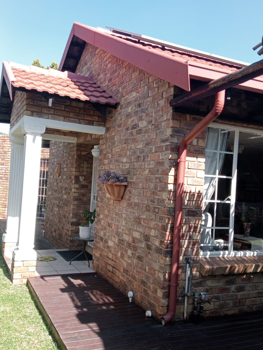 4 Bedroom Property for Sale in Doornpoort Gauteng