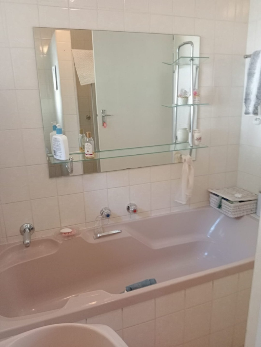 4 Bedroom Property for Sale in Doornpoort Gauteng
