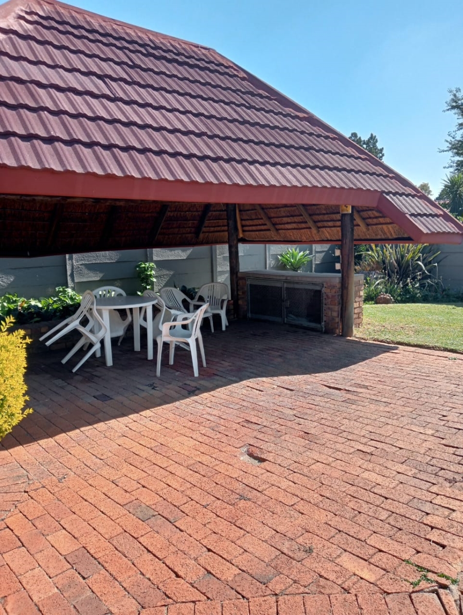 4 Bedroom Property for Sale in Doornpoort Gauteng