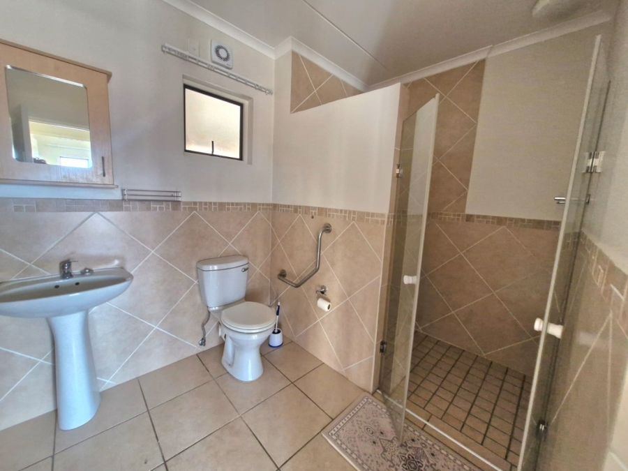 2 Bedroom Property for Sale in Montana Tuine Gauteng
