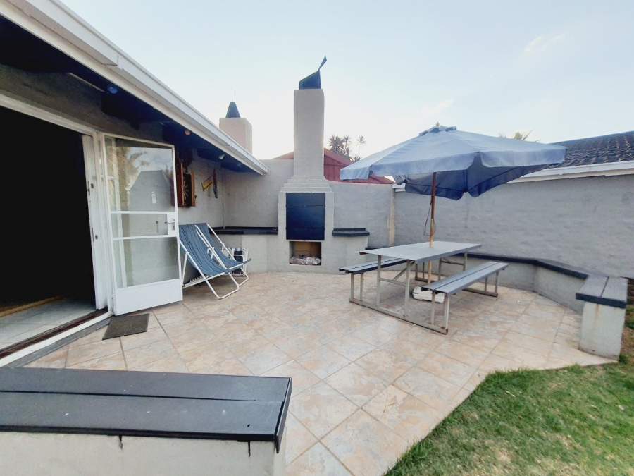 4 Bedroom Property for Sale in Elardus Park Gauteng