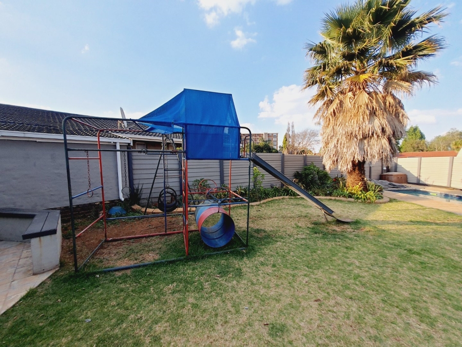 4 Bedroom Property for Sale in Elardus Park Gauteng