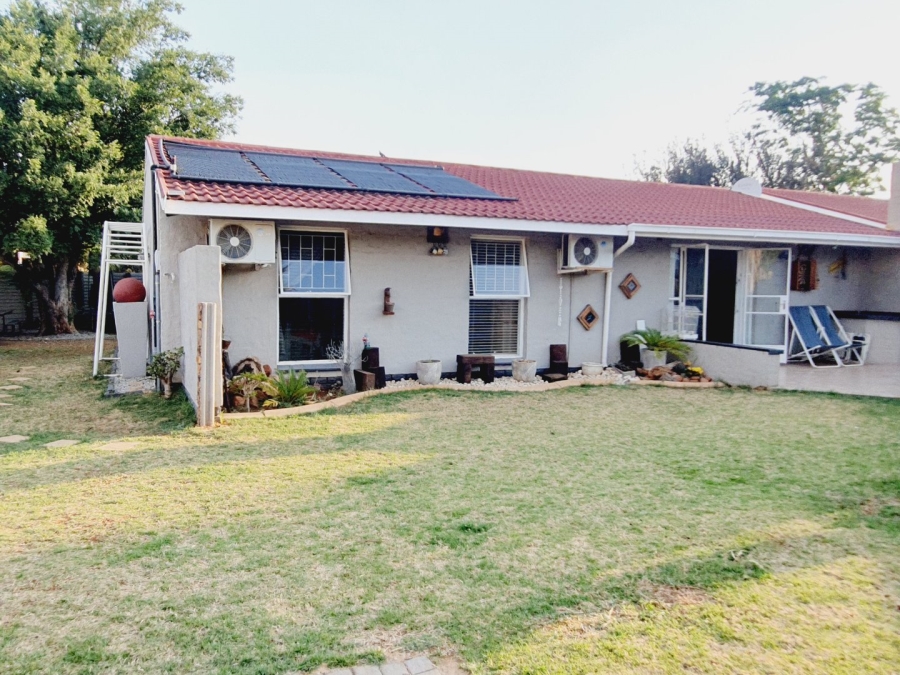 4 Bedroom Property for Sale in Elardus Park Gauteng