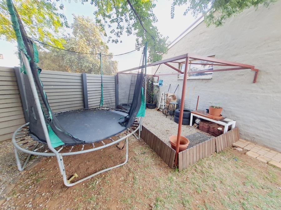4 Bedroom Property for Sale in Elardus Park Gauteng