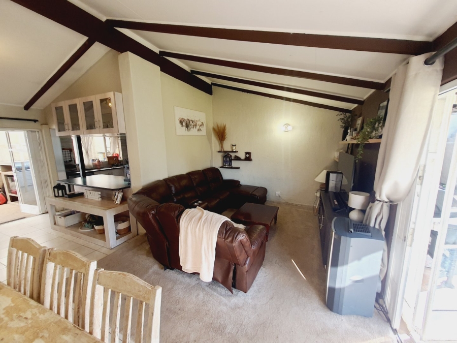 4 Bedroom Property for Sale in Elardus Park Gauteng