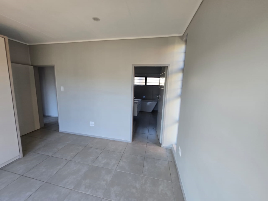 To Let 3 Bedroom Property for Rent in Rooihuiskraal North Gauteng