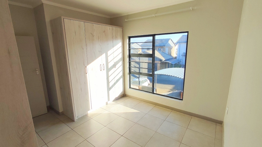 3 Bedroom Property for Sale in Amberfield Gauteng