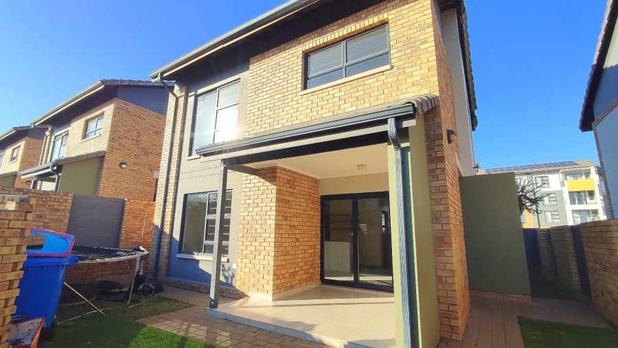 3 Bedroom Property for Sale in Amberfield Gauteng