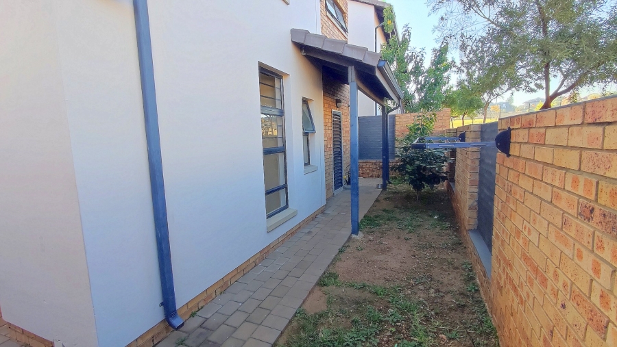 3 Bedroom Property for Sale in Amberfield Gauteng