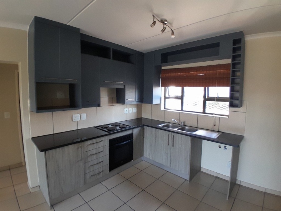 To Let 2 Bedroom Property for Rent in Barbeque Downs Gauteng