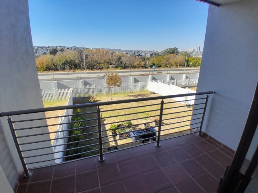To Let 2 Bedroom Property for Rent in Barbeque Downs Gauteng