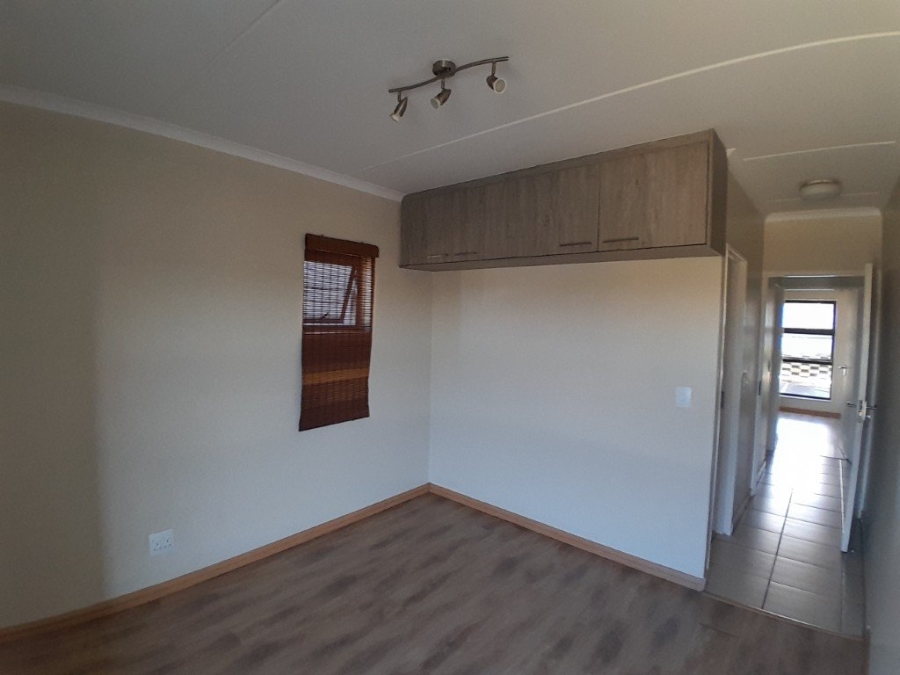 To Let 2 Bedroom Property for Rent in Barbeque Downs Gauteng