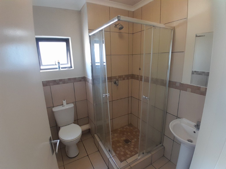 To Let 2 Bedroom Property for Rent in Barbeque Downs Gauteng