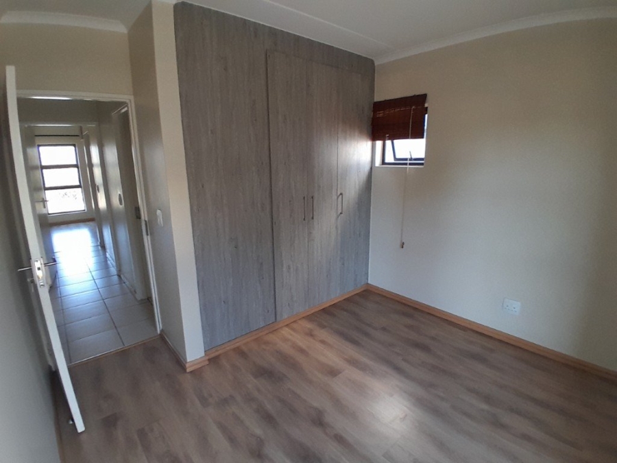 To Let 2 Bedroom Property for Rent in Barbeque Downs Gauteng