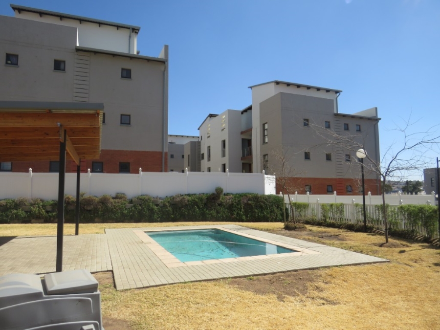 To Let 2 Bedroom Property for Rent in Barbeque Downs Gauteng