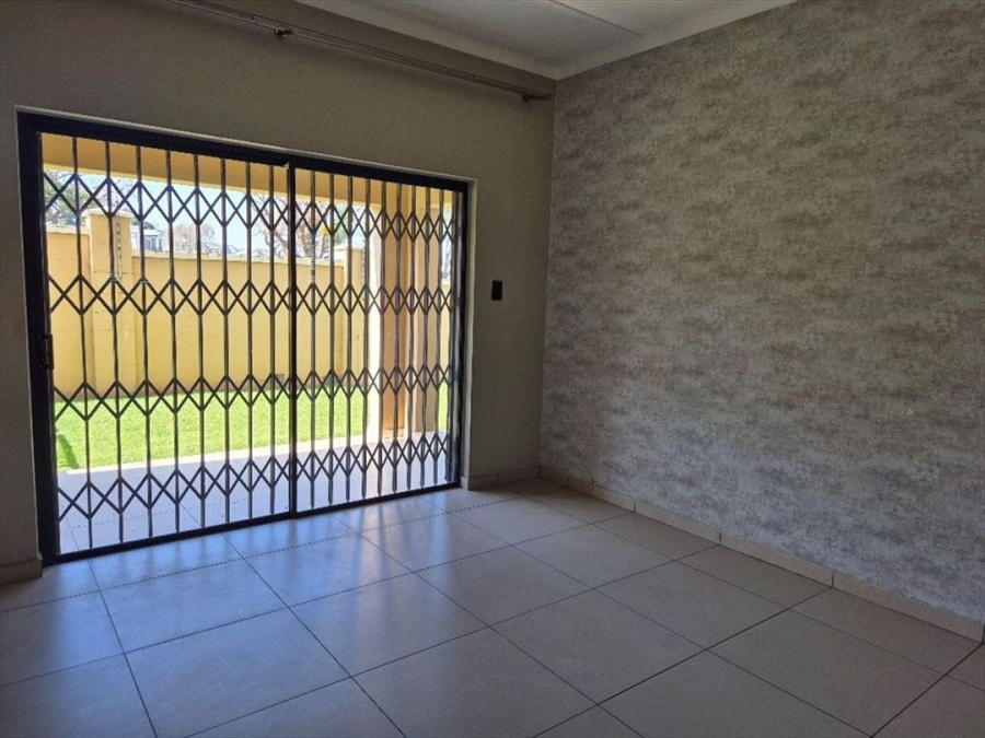 2 Bedroom Property for Sale in Lilianton Gauteng