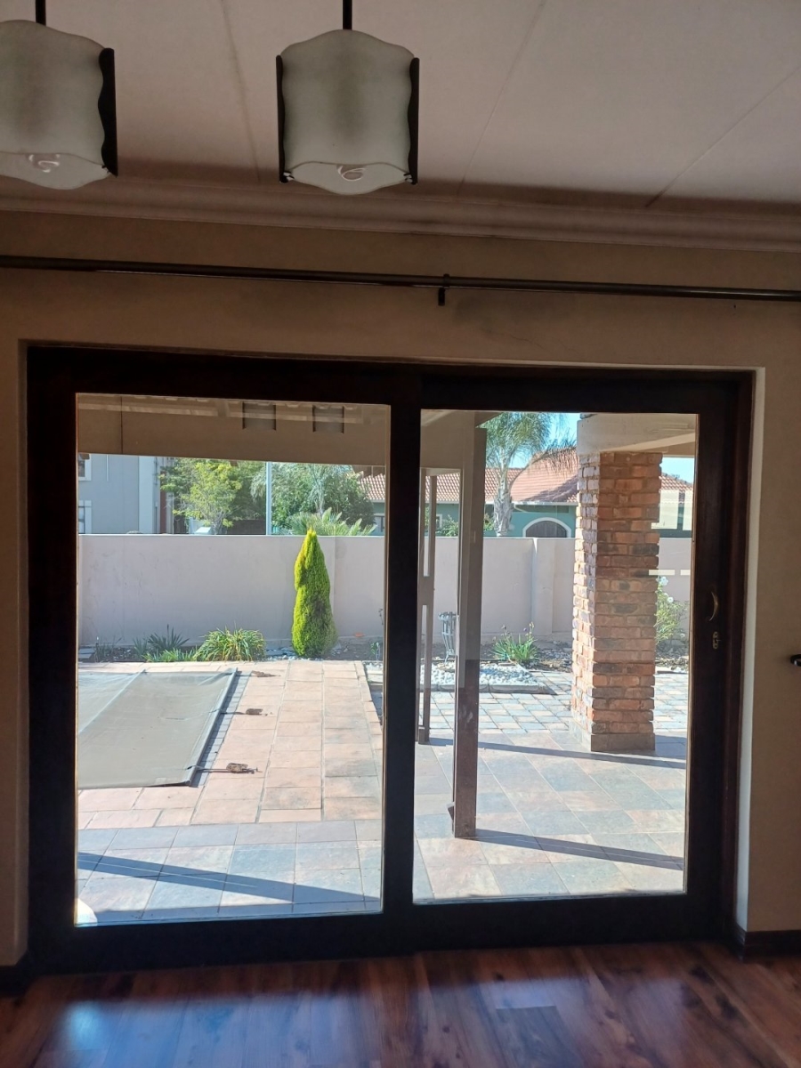 3 Bedroom Property for Sale in Willow Acres Ext 10 Gauteng
