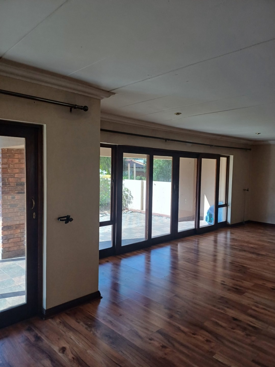 3 Bedroom Property for Sale in Willow Acres Ext 10 Gauteng