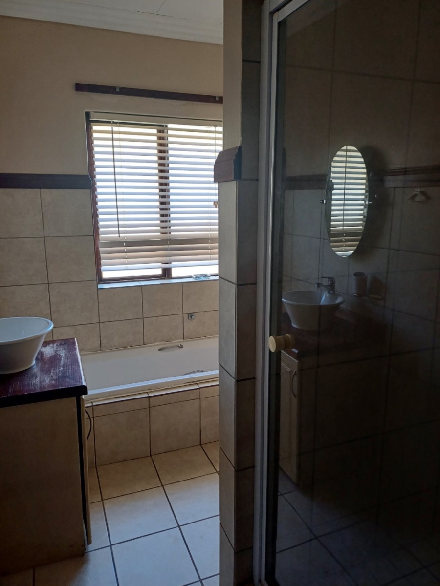 3 Bedroom Property for Sale in Willow Acres Ext 10 Gauteng