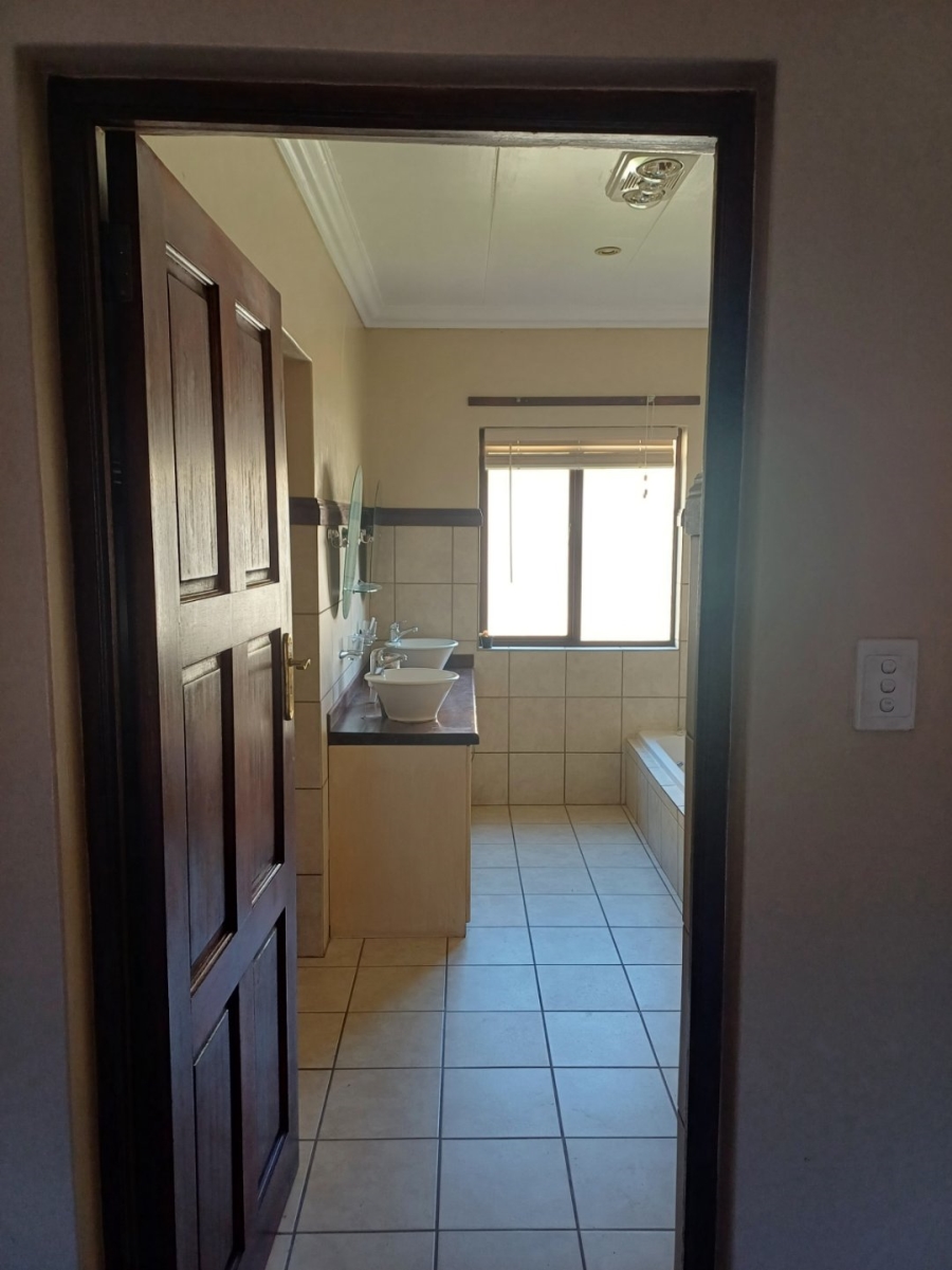 3 Bedroom Property for Sale in Willow Acres Ext 10 Gauteng