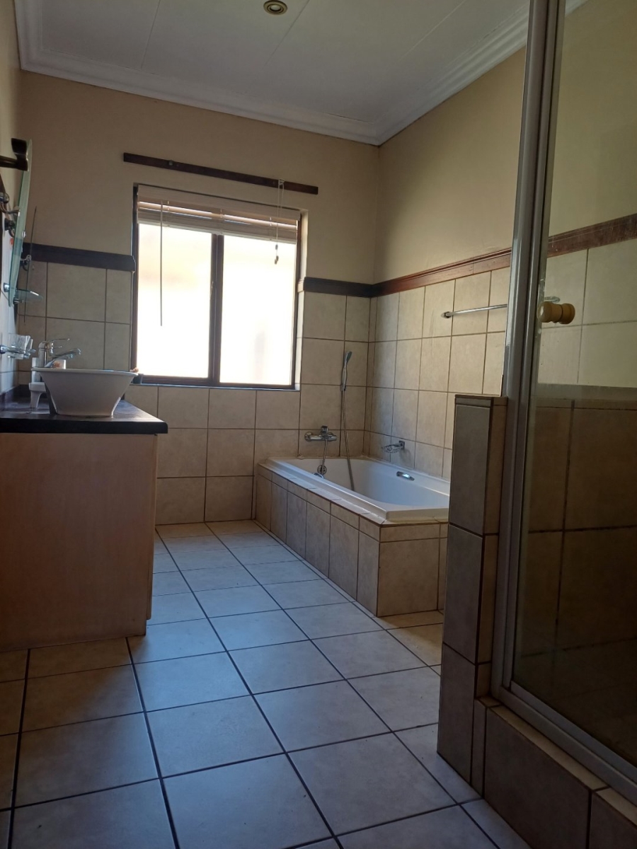 3 Bedroom Property for Sale in Willow Acres Ext 10 Gauteng