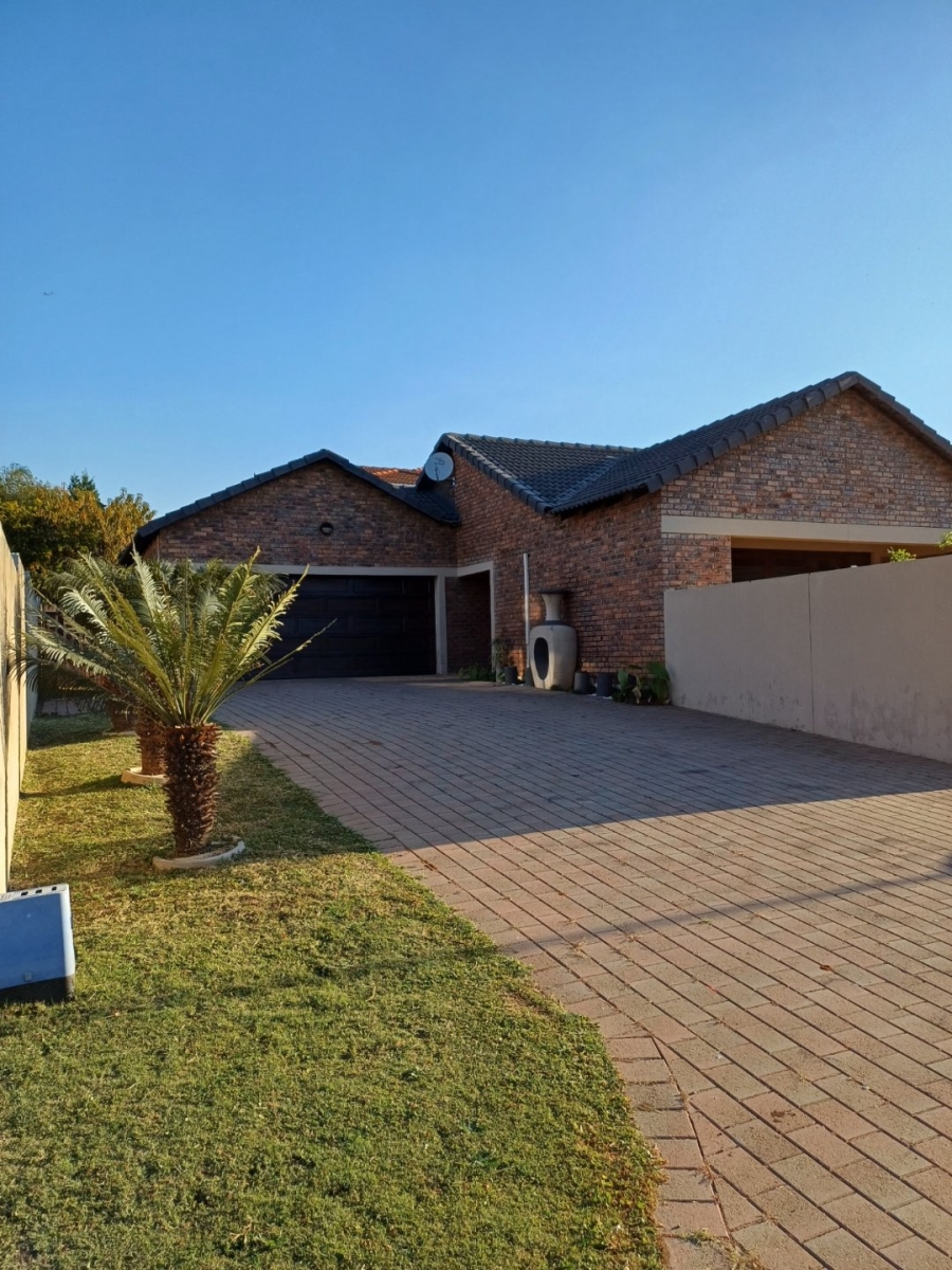 3 Bedroom Property for Sale in Willow Acres Ext 10 Gauteng