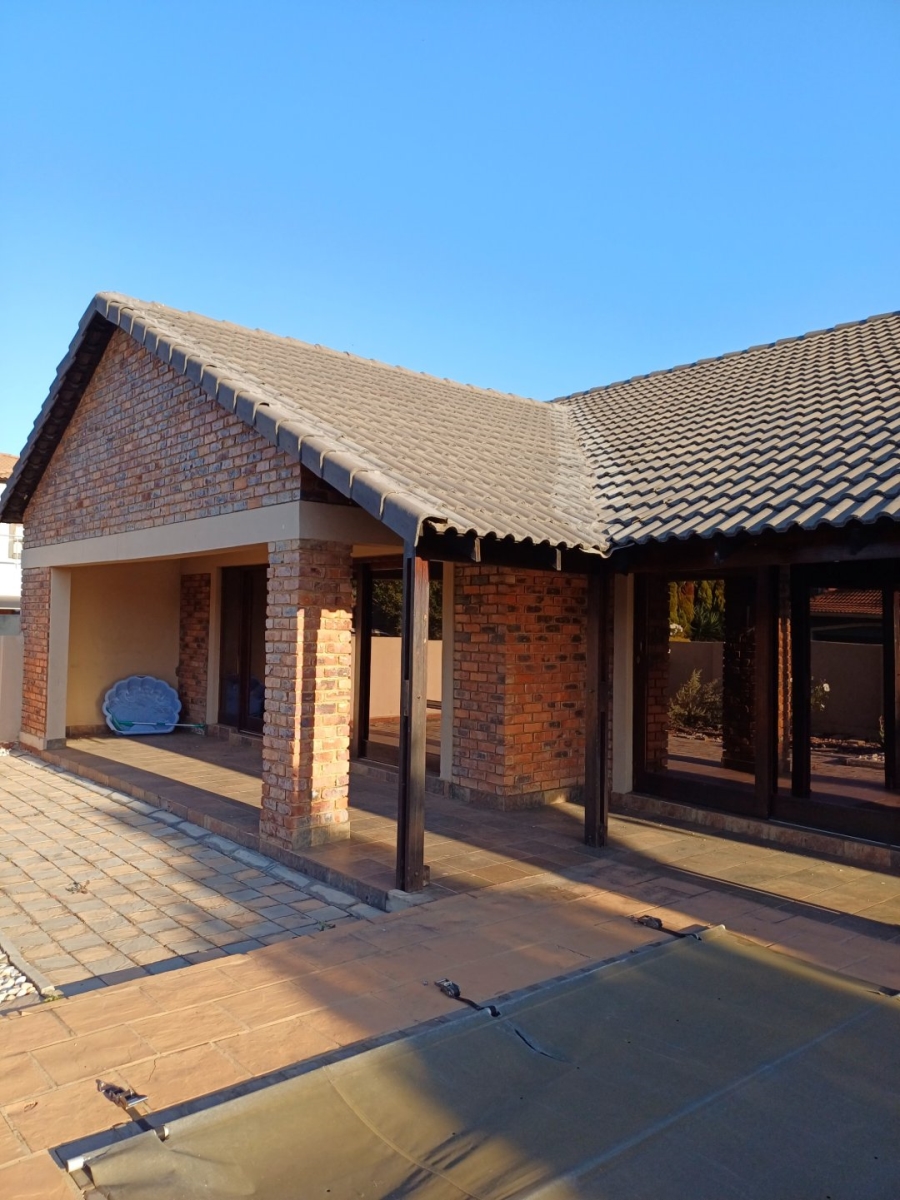 3 Bedroom Property for Sale in Willow Acres Ext 10 Gauteng