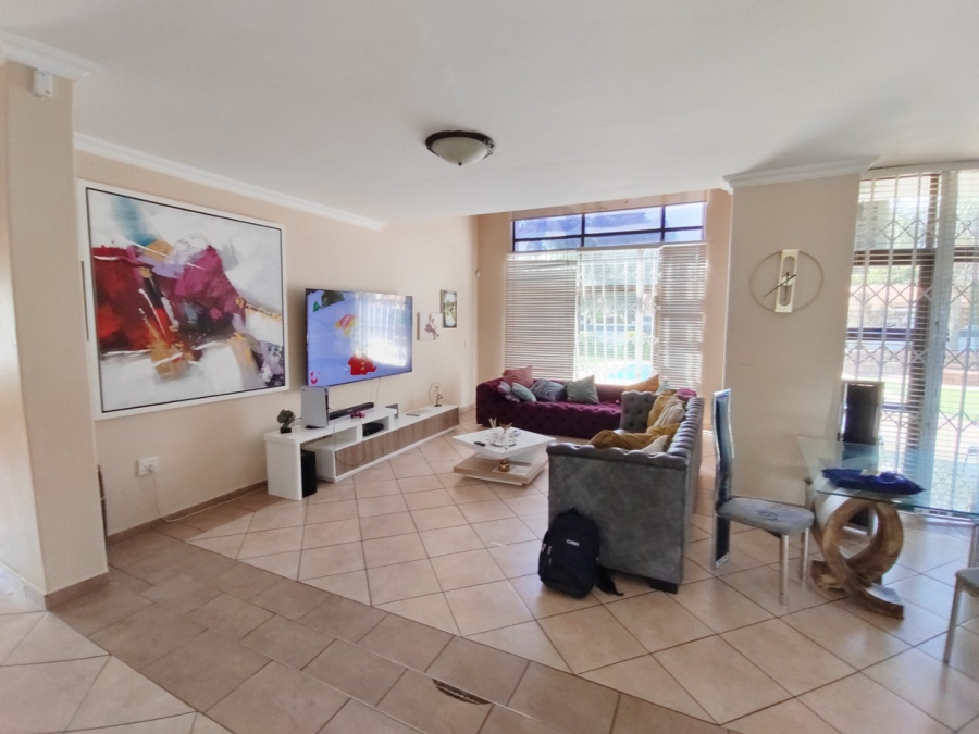 6 Bedroom Property for Sale in Montana Park Gauteng