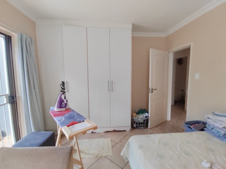 6 Bedroom Property for Sale in Montana Park Gauteng