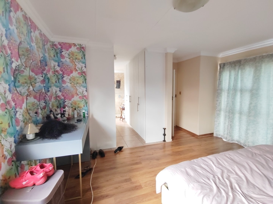 6 Bedroom Property for Sale in Montana Park Gauteng