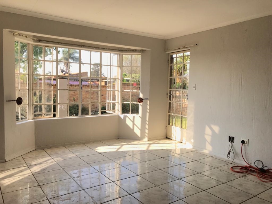 To Let 3 Bedroom Property for Rent in Norkem Park Gauteng