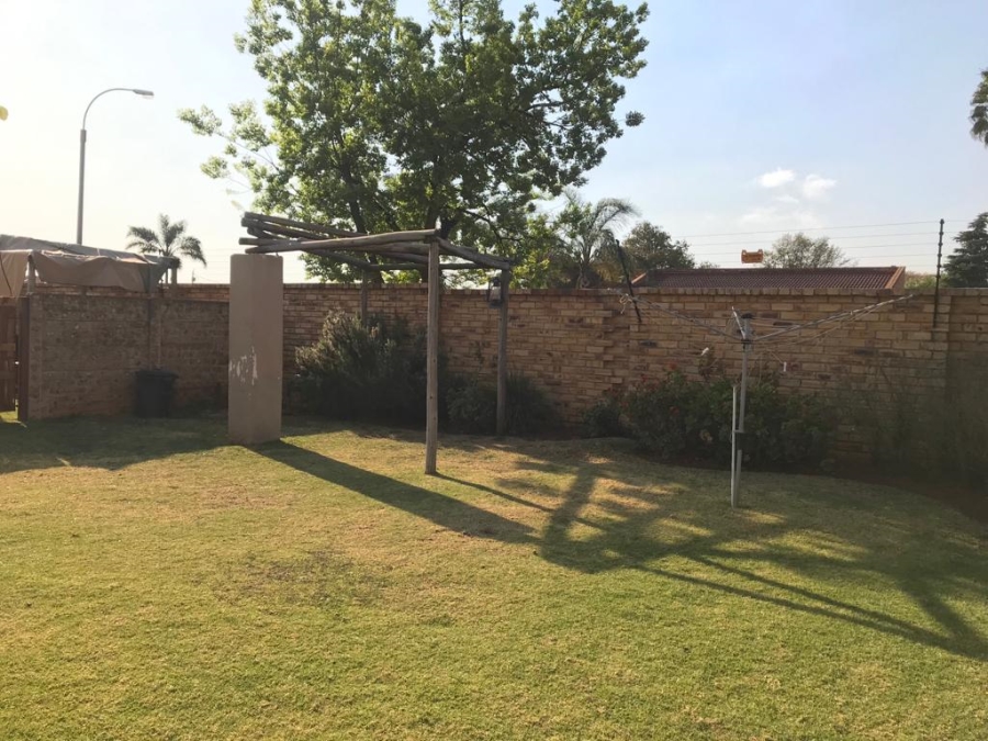 To Let 3 Bedroom Property for Rent in Norkem Park Gauteng
