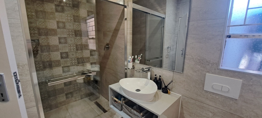 To Let 3 Bedroom Property for Rent in Edenvale Central Gauteng