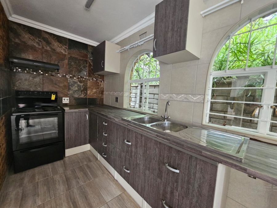 To Let 2 Bedroom Property for Rent in Bedfordview Gauteng