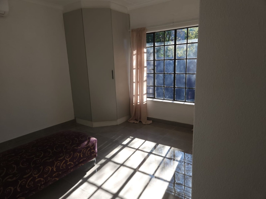 To Let 2 Bedroom Property for Rent in Mulbarton Gauteng