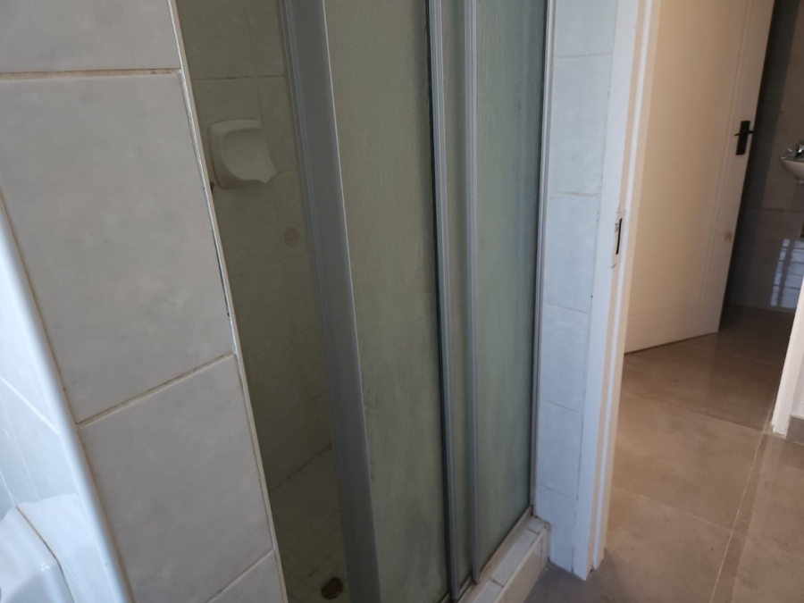 To Let 2 Bedroom Property for Rent in Mulbarton Gauteng